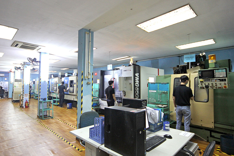 VMC 850フライス盤